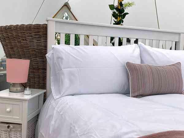Double bed with bedding included Double bed with bedding included