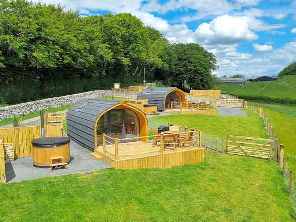Cosy Cow camping pod (no pets)