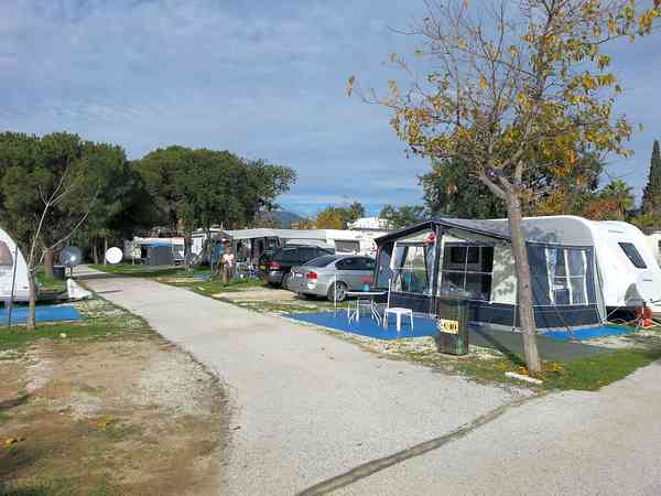 Pitches suitable for all type of units Pitches suitable for all type of units