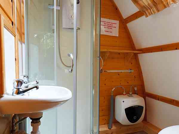 Premium Wigwam with Hot Tub Premium Wigwam with Hot Tub