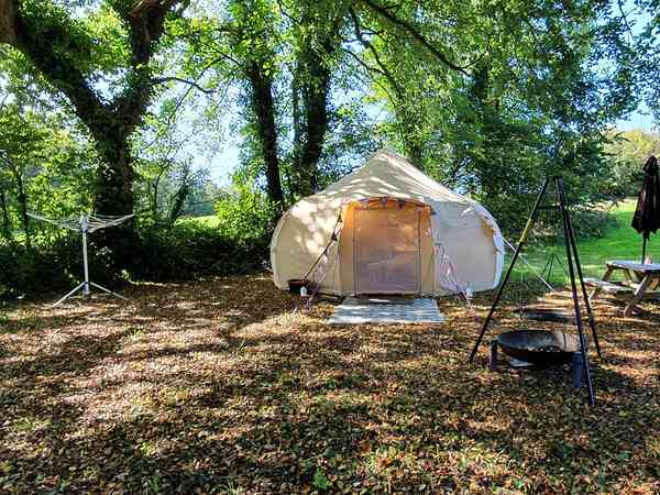 Apple Blossom bell tent (adults only)