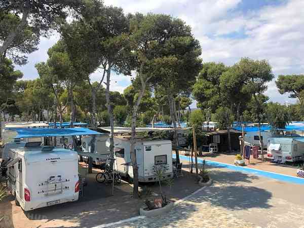 Parcel·la de graveta amb electricitat opcional Levante