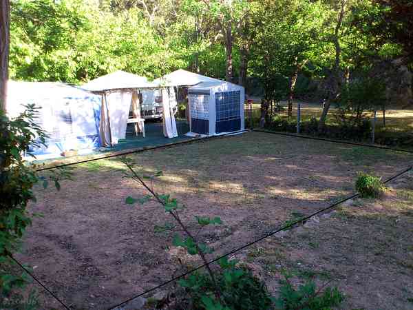 Fully-serviced earth touring pitch