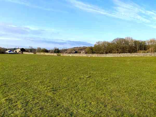 Non-electric grass touring pitch