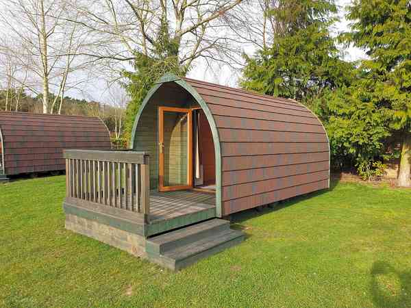 Camping pod (no pets, deluxe, adults only)
