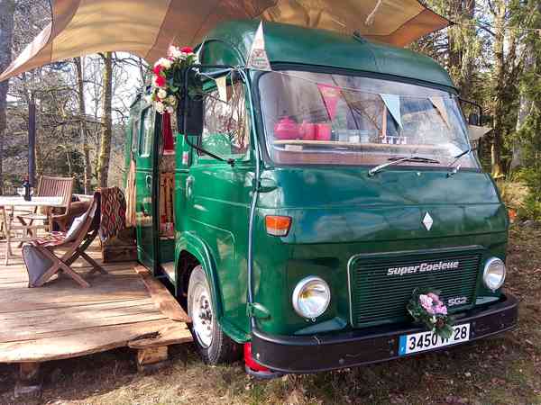 Hettie on-site caravan (2 adults and 4 children)