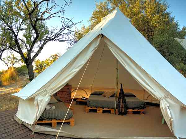 Tenda piramidal Mennula