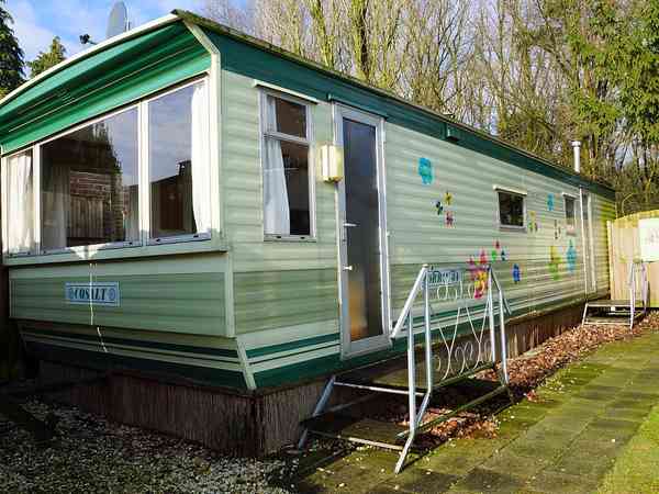 2 bedroom static caravan (2 adults and 2 children)