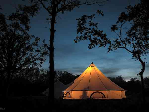 Deluxe (2 double beds) bell tent