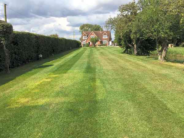 Electric grass pitch