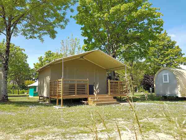 Tente Lodge 2 bedroom safari tent (sheltered balcony)