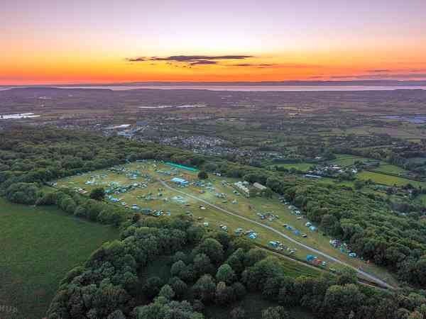 Non-electric grass tent or campervan pitch