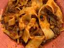 Pasta con jabalí. típica de florencia degustadla en el restaurante del camping.