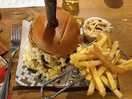 Mac n cheese burger