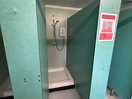 Men’s shower