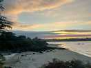 Plage en contre bas du camping.