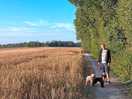 Walk to shop/ pub