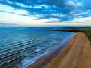 10 min walk to the beach