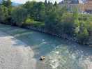 Rivier naast de camping