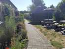 Path to back garden
