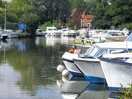 Boats walking distance
