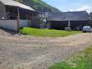 Coffee and cake van and barn facilties including shared fridge, kettle, hot washing up sinks.