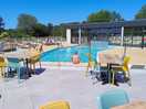 Spotlessly clean pool area, very relaxing