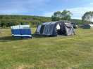 Electric tent pitches