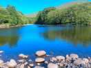 A 3 minute walk across the field to the water