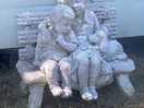 Statue devant une caravane, trop mignon