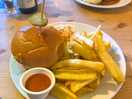 I ordered a spicy burger the sauce was amazing