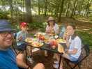 There were spaces in the yes to have a meal in the shade