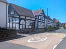 Pendbridge village