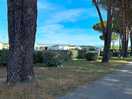Vue du chemin de placement et mobil home