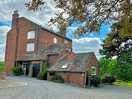 Beautifully kept house and garden/paddocks