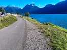 Fietsen / wandelen langs het meer