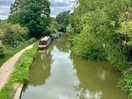 Canal 5 mins away
