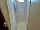 Hot electric shower cubicle