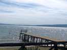 Spiaggia con pontile all’interno