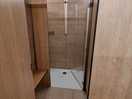 Douche individuelle très propre