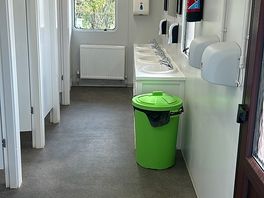 Toilet/shower block