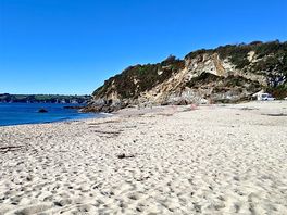 Carlyon beach