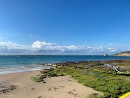 Colwell bay just a 15-minute walk away