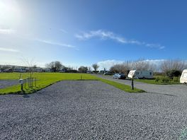 Full gravel motorhome pitch