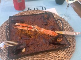 Restaurant aan t strand 700 meter verderop