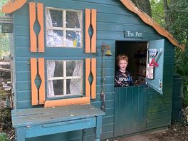 Lovely wendy house!