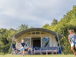 Front view of the lodge luxury tent
