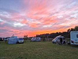 Red sky at night