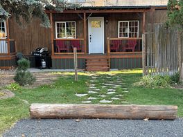 Enjoy your morning coffee on the deck, or your favorite beverage under the stars