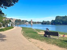 Fluss u spielplatz